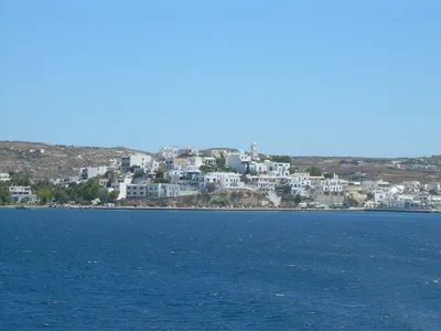 West Milos Sailing Boat Tour from Adamas: Kleftiko and Kalogries Beaches with Breakfast, Lunch, and Snacks