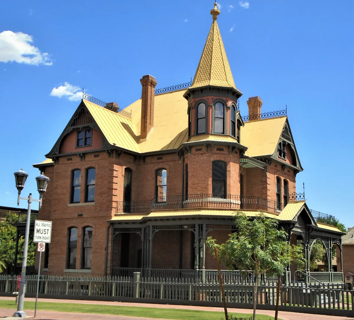 Phoenix 1-Hour Wings of Fire & Whispers of the Desert Walking Ghost Tour Teeter House Rosson House Hotel San Carlos