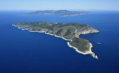 Blue Cave, Mamma Mia Locations and Hvar 5 Islands Private Speedboat Tour from Split