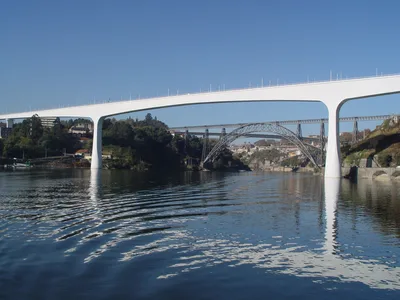 Douro Private Yacht Tasting for 1 to 7 People from Porto