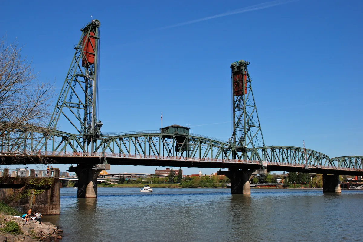 2-hour Lunch Cruise on Portland's Willamette River