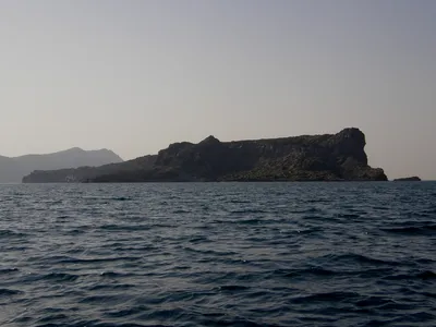 Santorini Sailing Dream Catcher Boat Tour with BBQ Lunch and Drinks