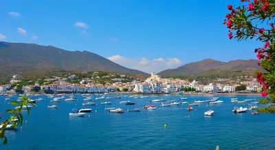 Cadaqués Boat Trip with Free-Time Stop from Girona