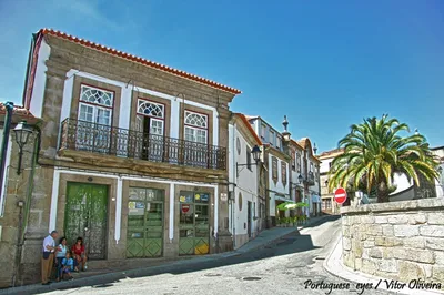 Douro Valley Wine Venture with Boat Trip and Lunch from Porto