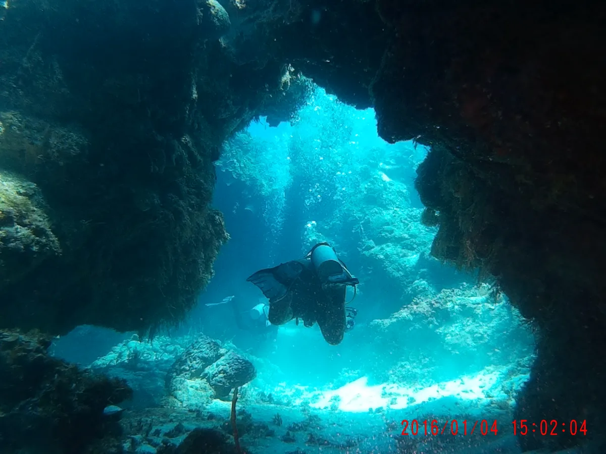 Catamaran Snorkeling to El Cielo and The Money Bar Beach in Cozumel