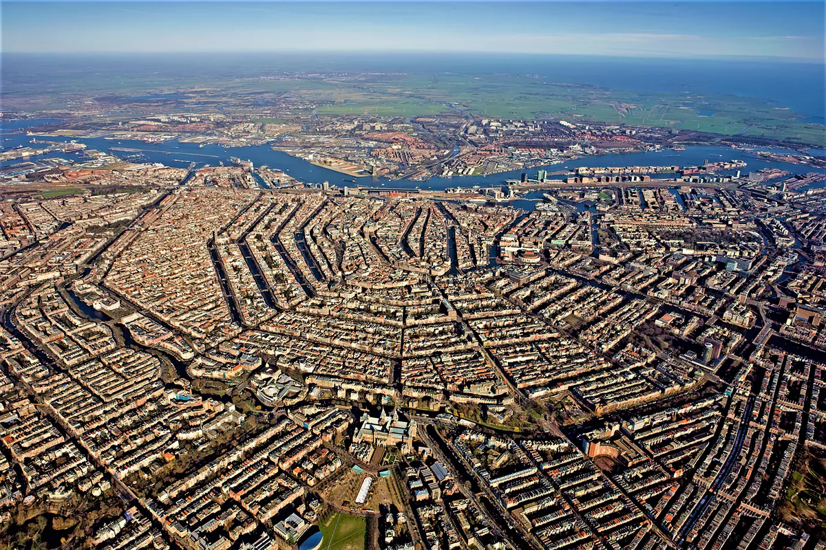 Private Transfers to or from Amsterdam Schiphol (AMS) Airport