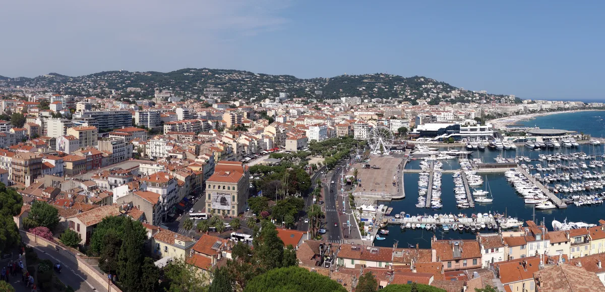 Ferry from Cannes to St Tropez with Return Boat Transfer