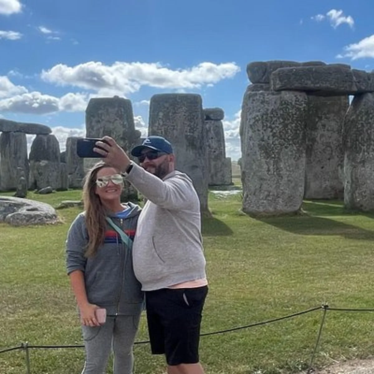 Private Tour to Stonehenge, Bath and The Cotswolds