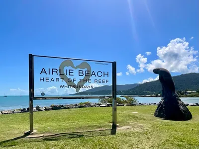 Whitsunday Islands and Heart Reef 1-Hour Scenic Flight from Airlie Beach