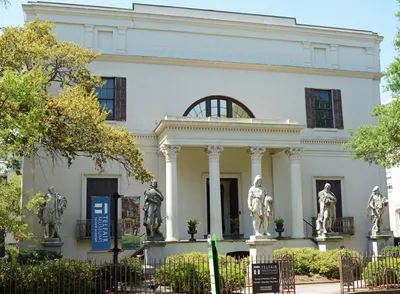 Savannah Historic District Walking Tour including Telfair Square