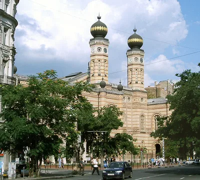 Budapest Dohany, Heroes', Rumbach Synagogues & Jewish Ghetto Tour