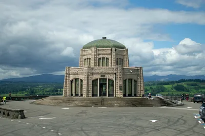 Columbia Gorge Waterfalls and Mt. Hood Full-Day Tour from Portland