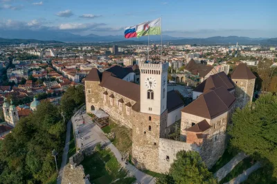 Ljubljana 2-Hour Stand-Up Paddle Boarding Lesson and Tour