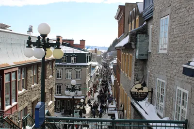 Quebec City Private Walking Tour: Place d’Hôtel de Ville, Chateau Frontenac & Place Royale