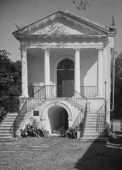 Charleston 2-Hour Boo Hag and Brews Ghost and Bar Walking Tour