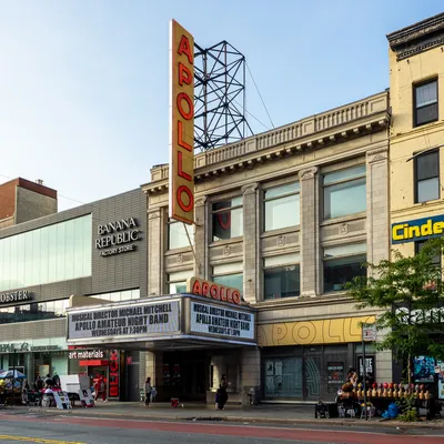 Harlem Sunday Morning Gospel Walking Tour with Apollo Theater and Cotton Club