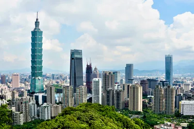 Taipei Private Custom Airport Layover Tour with Taipei 101, Chiang Kai-shek Memorial Hall, Baoan Temple