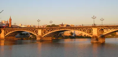 Welcome Tour of Seville in Private Eco Tuk Tuk with Local Guide
