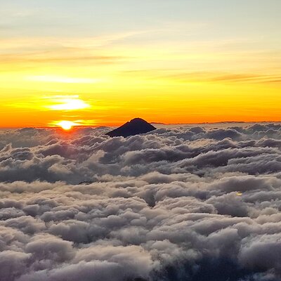 Pauls Flores Overland tours