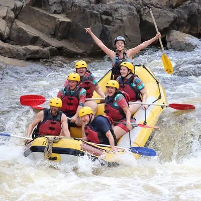 Raging Thunder - Tully River Rafting