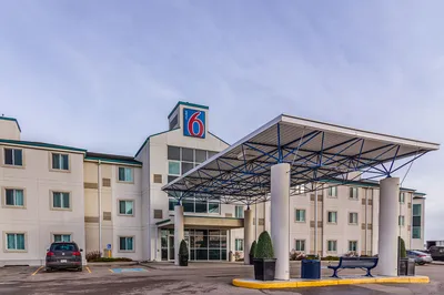 Motel 6 Saskatoon, SK