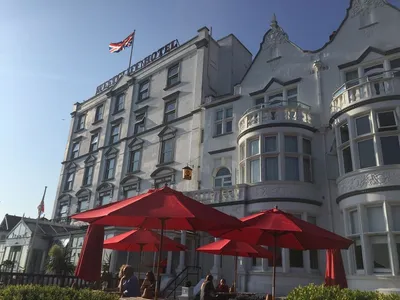 Muthu Westcliff Hotel (Near London Southend Airport)