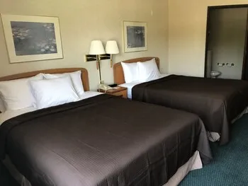 Denton Creek Inn