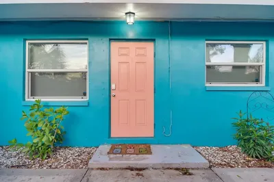 Largo Vacation Rental: 5 Mi to Clearwater Beach!