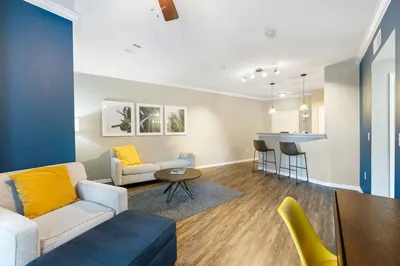 Kasa Dallas West End