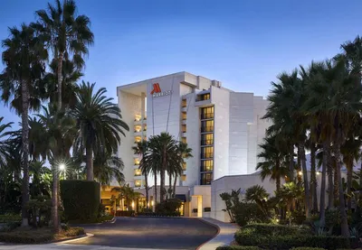 VEA Newport Beach, A Marriott Resort & Spa