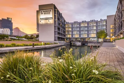 aha Harbour Bridge Hotel & Suites