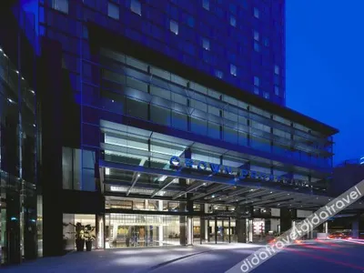 Crown Promenade Melbourne