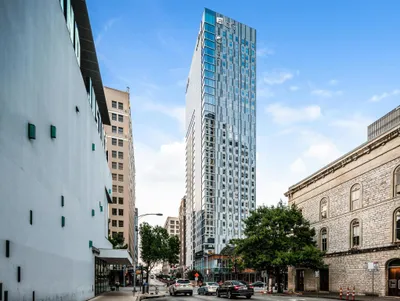 Element Austin Downtown
