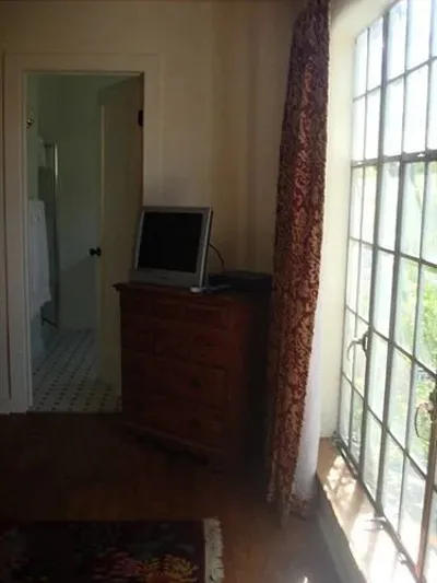IvyWild Inn