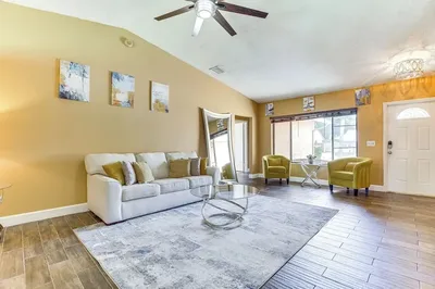 Near Beaches: Pet-friendly Sunrise Escape w/ Patio