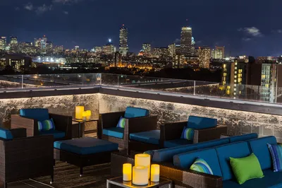 DoubleTree Suites by Hilton Hotel Boston - Cambridge