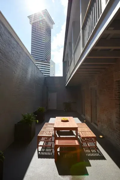Spacious 5BR in Arts/Warehouse District by Sonder