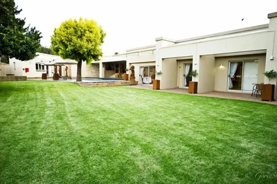 Kings & Queens Boutique Hotel