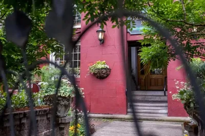 Excelsior Inn