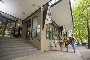 Canberra City YHA - Hostel