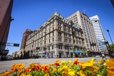 The Cincinnatian Hotel Curio Collection by Hilton