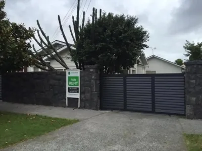 ARent - Serviced House - 7 Rangiatea Road