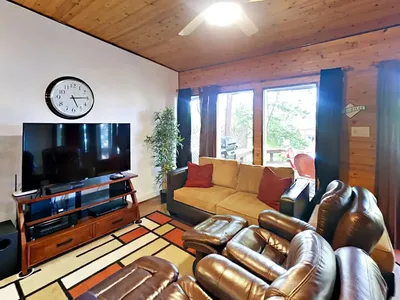 2BR Chill Ville With A View by RedAwning