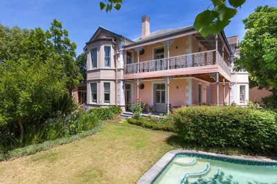 Medindi Manor