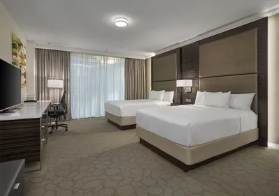 Delta Hotels by Marriott Edmonton Centre Suites