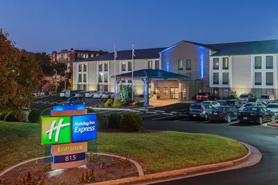 Spark by Hilton Roanoke Civic Center