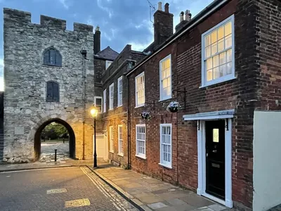 10 Westgate Street - 5 Star 18th Century House