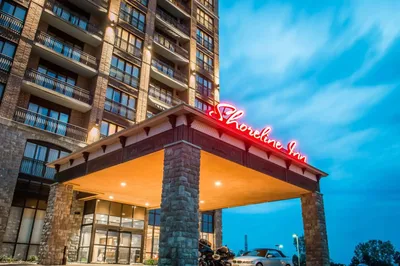 Shoreline Inn & Conference Center, an Ascend Collection Hotel