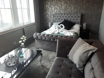 The Huddersfield Hotel