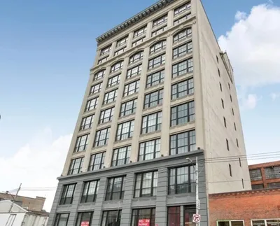 Strip District Apts with Wifi by Frontdesk